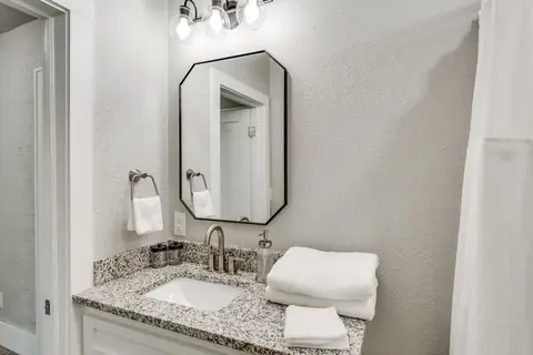 Classen Manor in Oklahoma City — photo 29