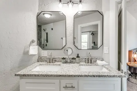 Classen Manor in Oklahoma City — photo 40