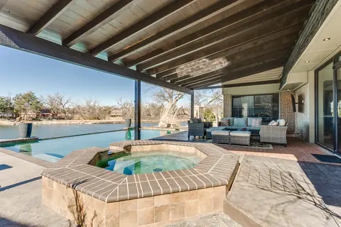 Lakefront Manor in Oklahoma City — photo 32