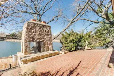 Lakefront Manor in Oklahoma City — photo 35