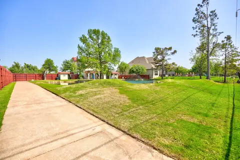 Lakeside Manor in Oklahoma City — photo 79
